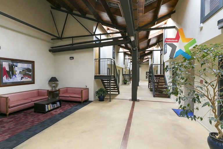 Photo of property in Metro Apartments, 20/220 Thorndon Quay, Pipitea, Wellington, 6011