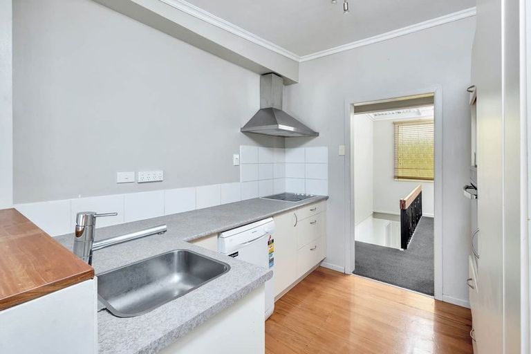 Photo of property in 26 Killarney Avenue, Torbay, Auckland, 0630