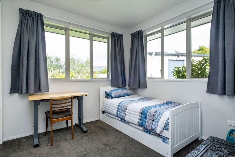 Photo of property in 27c Mill Road, Clive, 4102