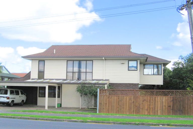 Photo of property in 2/115 Bucklands Road, Bucklands Beach, Auckland, 2012