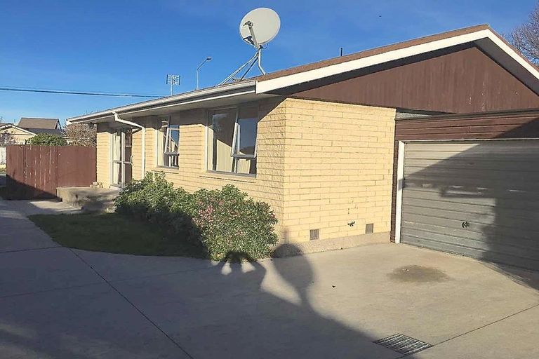 Photo of property in 2/361 Withells Road, Avonhead, Christchurch, 8042