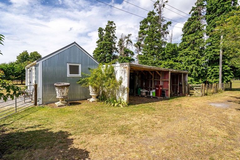 Photo of property in 71 No 1 Line, Tauwharenikau, Featherston, 5771