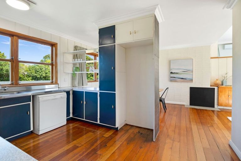 Photo of property in 104 Atawhai Road, Fitzherbert, Palmerston North, 4410