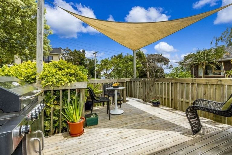 Photo of property in 3/129a Manuka Road, Bayview, Auckland, 0629