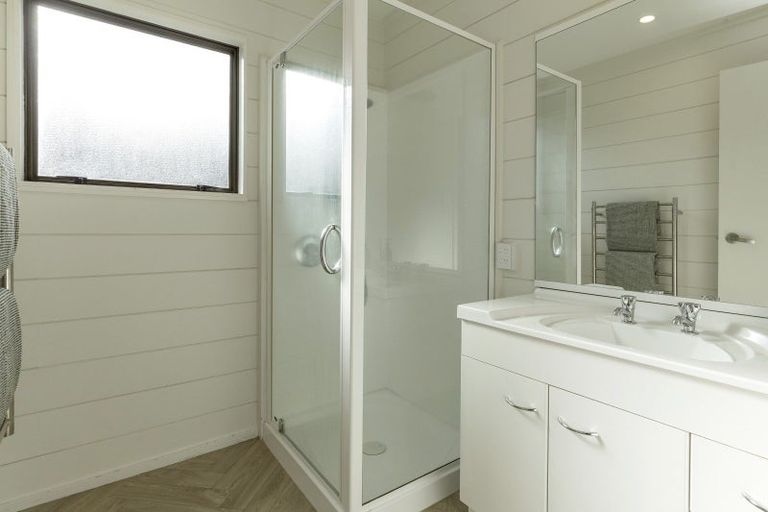 Photo of property in 1/12 Golders Place, Richmond Heights, Taupo, 3330