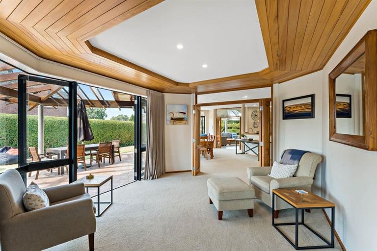 Photo of property in 2/33 Milford Road, Milford, Auckland, 0620