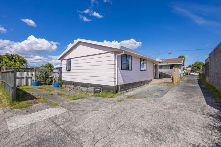 Photo of property in 76c Bandon Street, Frankton, Hamilton, 3204