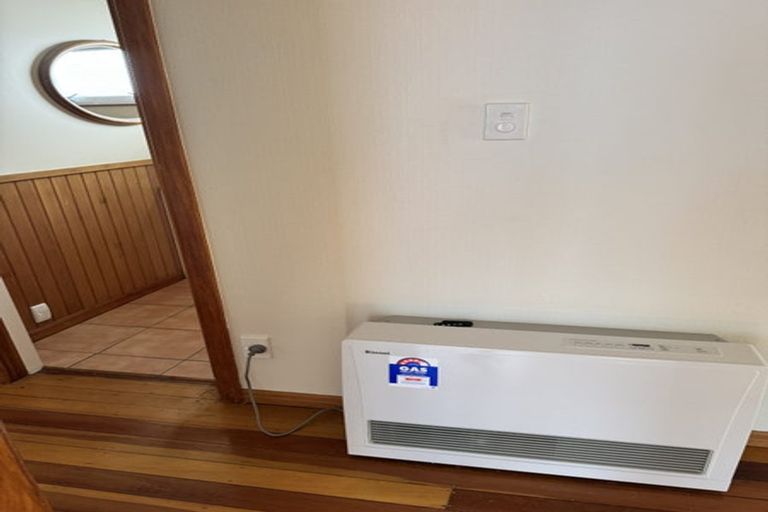 Photo of property in 190 Breaker Bay Road, Breaker Bay, Wellington, 6022