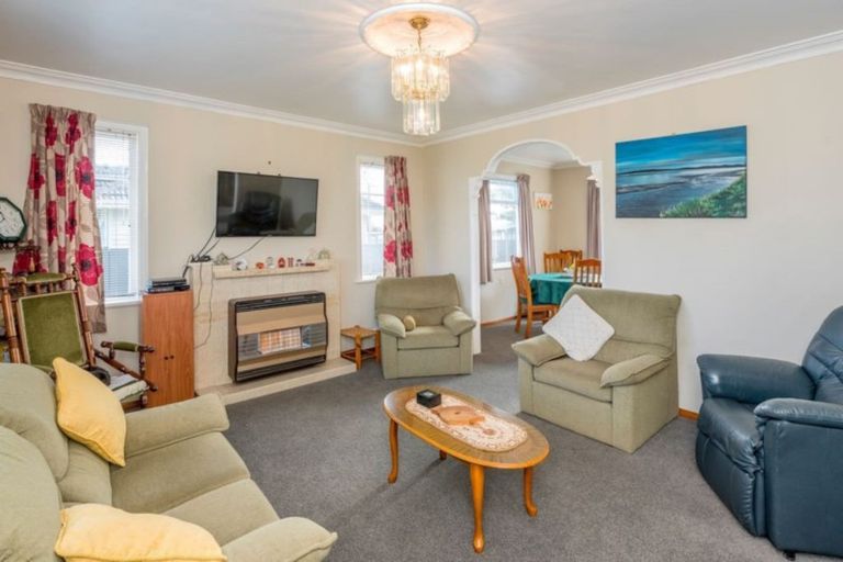 Photo of property in 3 Dunbar Street, Levin, 5510