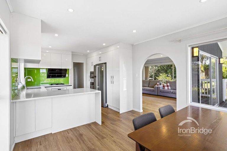 Photo of property in 3 Alnack Place, Torbay, Auckland, 0630