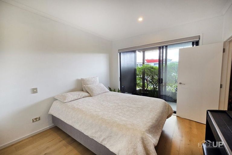 Photo of property in 83c Hobsonville Point Road, Hobsonville, Auckland, 0616
