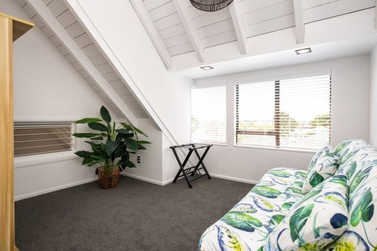 Photo of property in 26 Durham Drive, Havelock North, 4130