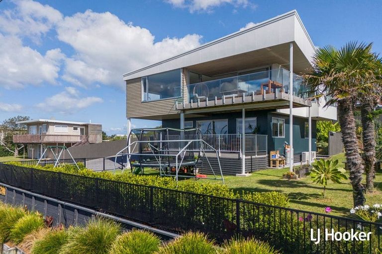 Photo of property in 246 Seaforth Road, Waihi Beach, 3611