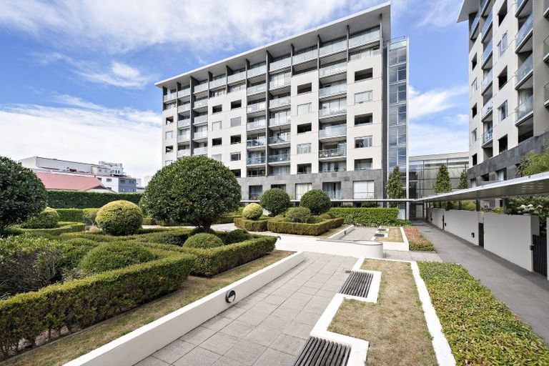 Photo of property in Sanctum Apartment, 10ua72 Ebor Street, Te Aro, Wellington, 6011