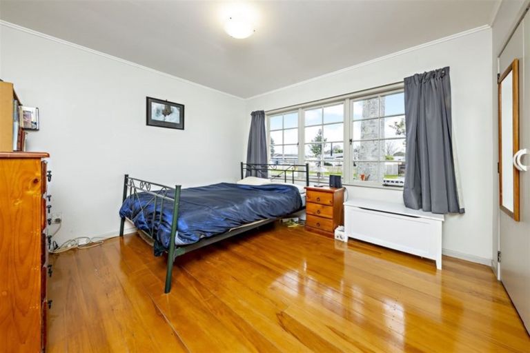 Photo of property in 8 Cargill Street, Papakura, 2110