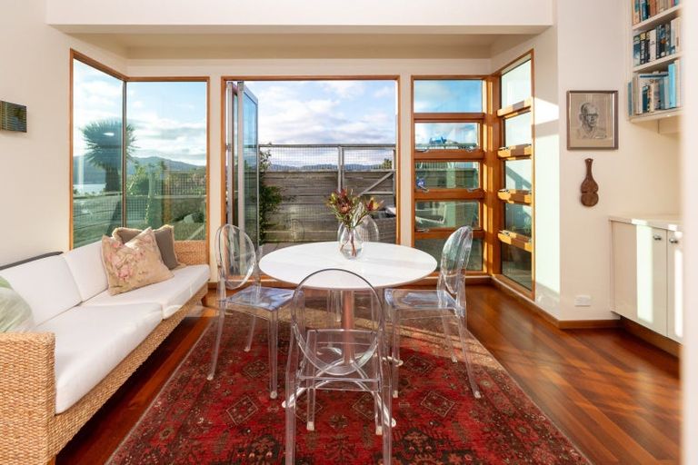 Photo of property in 20 The Crescent, Roseneath, Wellington, 6011