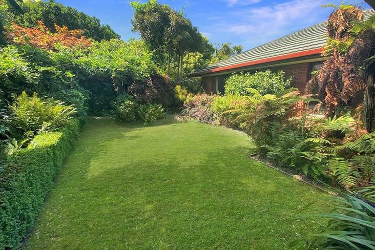 Photo of property in 7 Cricklewood Place, Avonhead, Christchurch, 8042