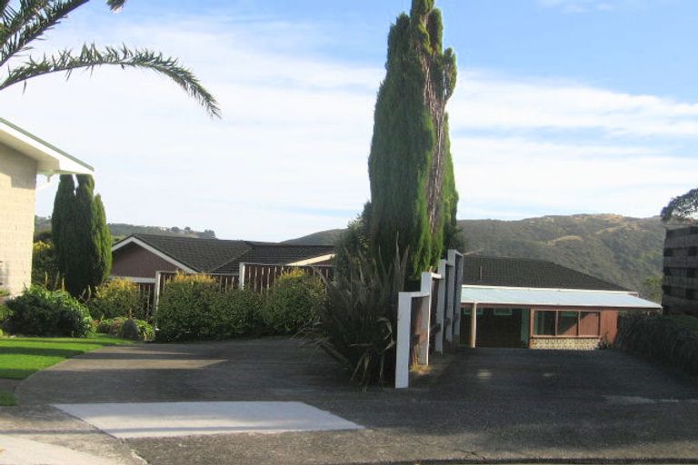 Photo of property in 8 Ayr Place, Papakowhai, Porirua, 5024