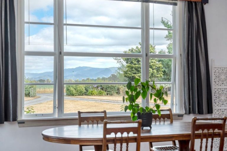 Photo of property in 299 Bidwills Cutting Road, Morison Bush, Greytown, 5794