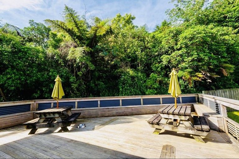 Photo of property in 11 Morgan Place, Tawa, Wellington, 5028