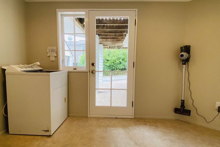 Photo of property in 127 St Heliers Road, Saint Heliers, Auckland, 1071