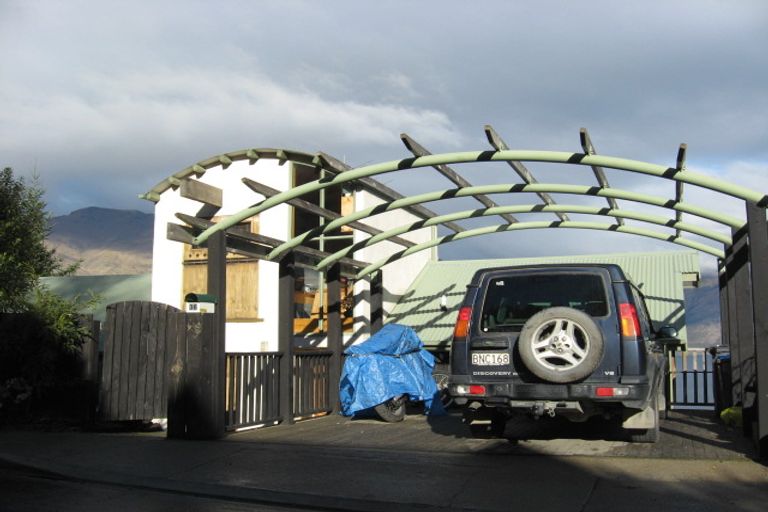 Photo of property in 36 Mackinnon Terrace, Sunshine Bay, Queenstown, 9300