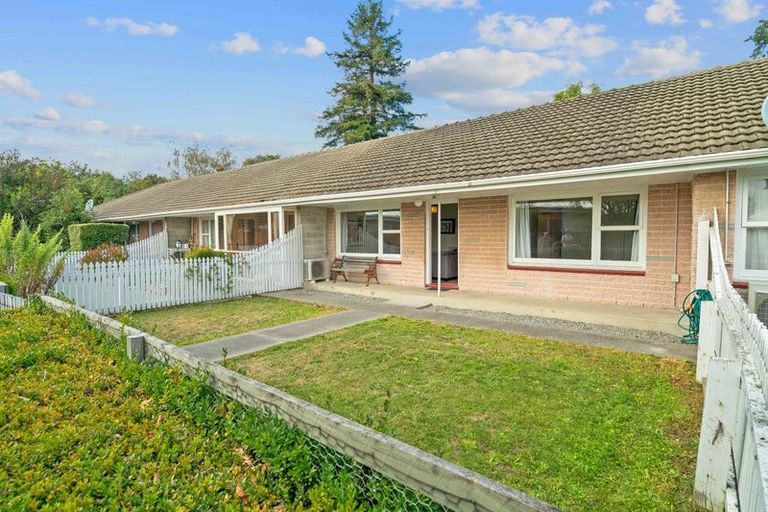 Photo of property in 2/9a Curletts Road, Sockburn, Christchurch, 8042