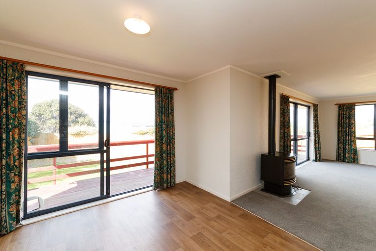 Photo of property in 77 Parnell Heights, Kelvin Grove, Palmerston North, 4414