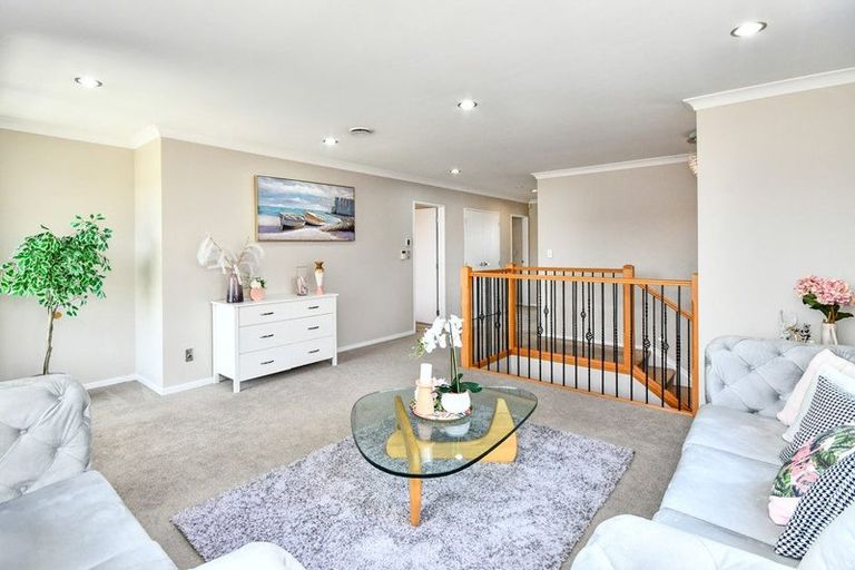 Photo of property in 11 Rohi Place, Flat Bush, Auckland, 2019