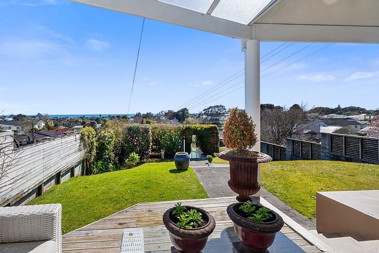 Photo of property in 11 Burns Street, Westown, New Plymouth, 4310