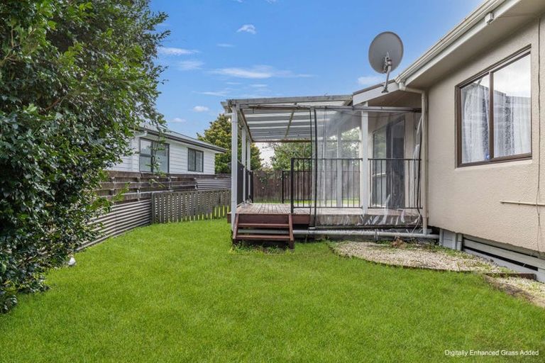 Photo of property in 2/17 Mcdougall Street, Manurewa East, Auckland, 2102