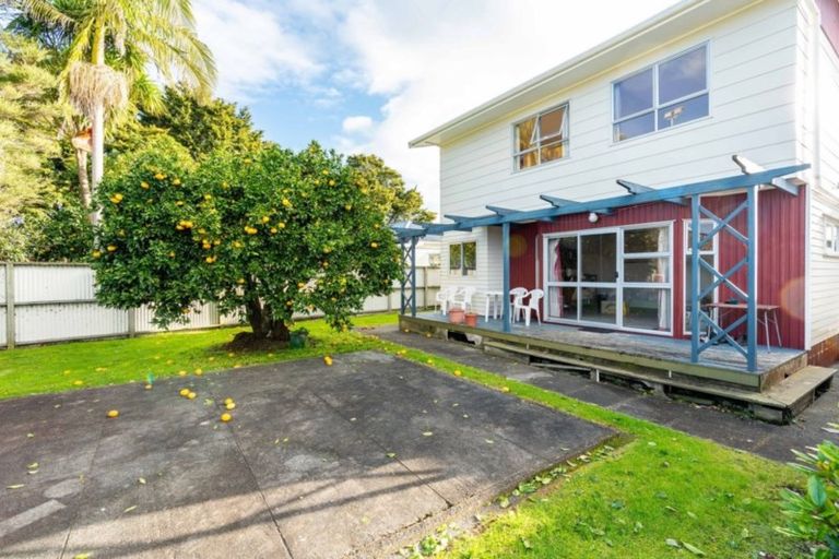 Photo of property in 15 Saint Marys Road, Waipu, 0510