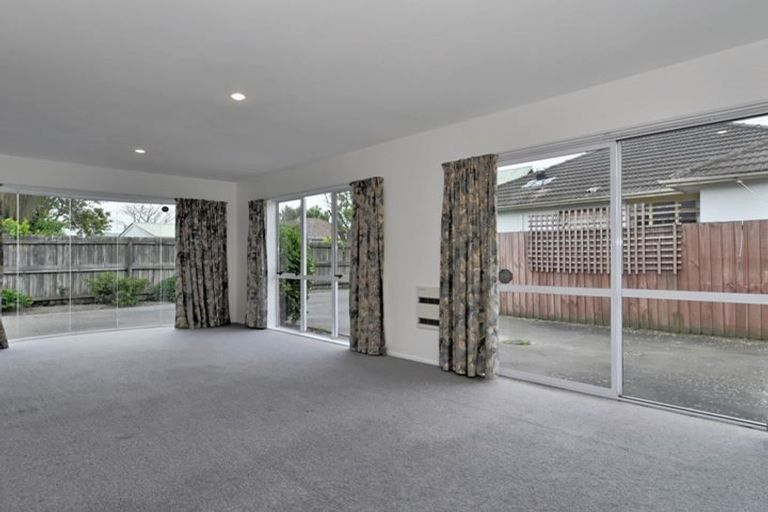 Photo of property in 13a Wittys Road, Avonhead, Christchurch, 8042