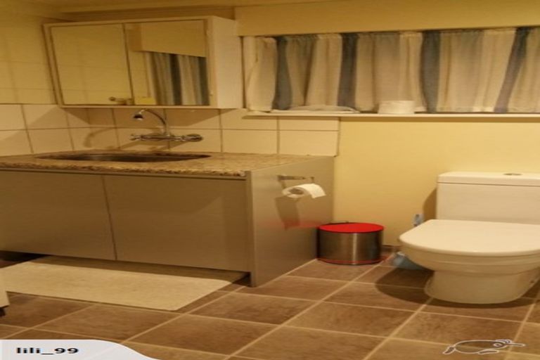 Photo of property in 48 Reeves Road, Pakuranga, Auckland, 2010