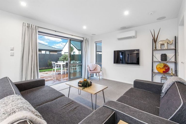 Photo of property in 32 Bradwell Crescent, Halswell, Christchurch, 8025