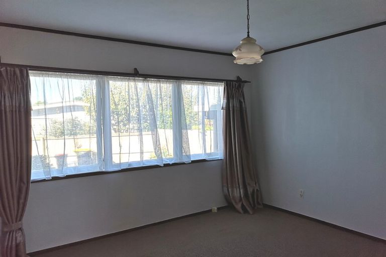 Photo of property in 14 Mander Place, Bucklands Beach, Auckland, 2012