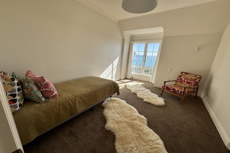 Photo of property in 14 Roslyn Road, Bluff Hill, Napier, 4110