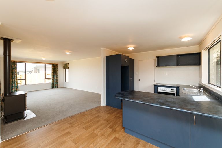 Photo of property in 77 Parnell Heights, Kelvin Grove, Palmerston North, 4414