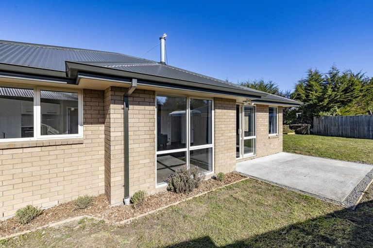 Photo of property in 144d High Street, Oxford, 7430