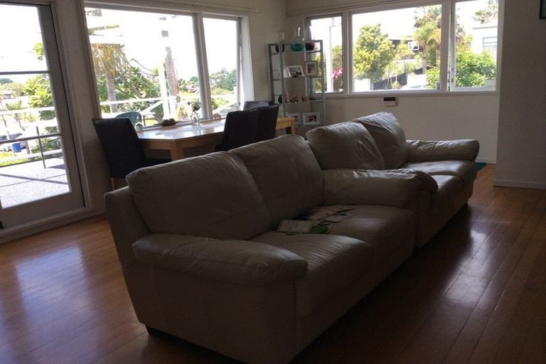 Photo of property in 51 Killarney Avenue, Torbay, Auckland, 0630