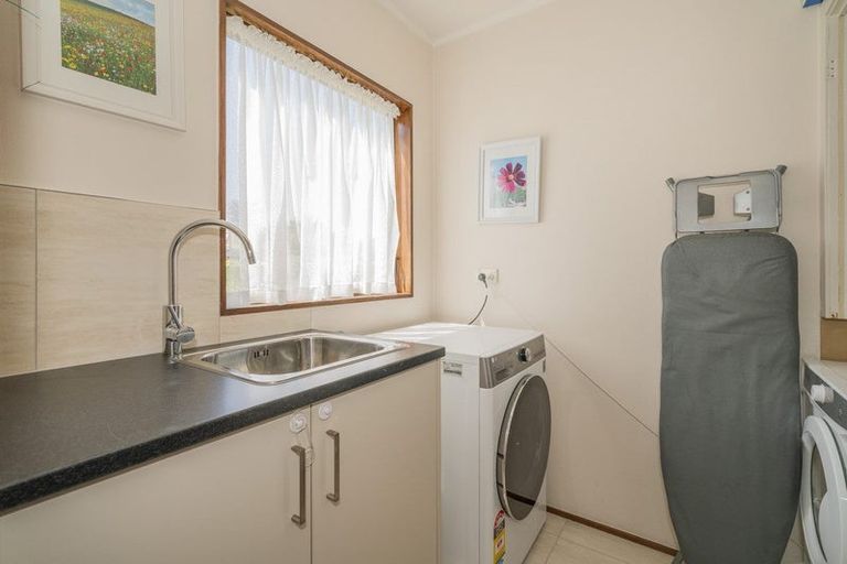 Photo of property in 72 Catherine Crescent, Whitianga, 3510