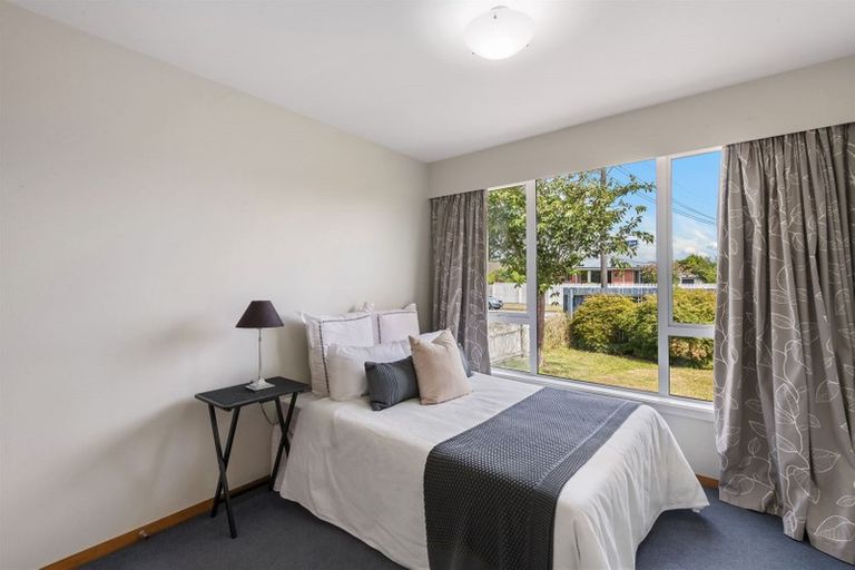 Photo of property in 10 Cotswold Avenue, Bishopdale, Christchurch, 8053