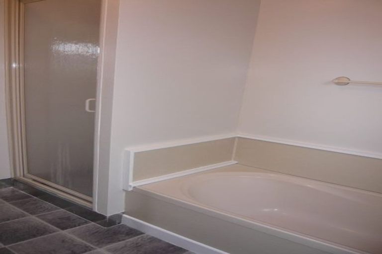 Photo of property in 5 Essendon Court, Glenview, Hamilton, 3206