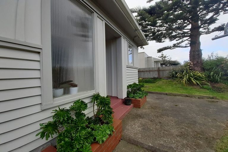 Photo of property in 43 Mandalay Terrace, Khandallah, Wellington, 6035