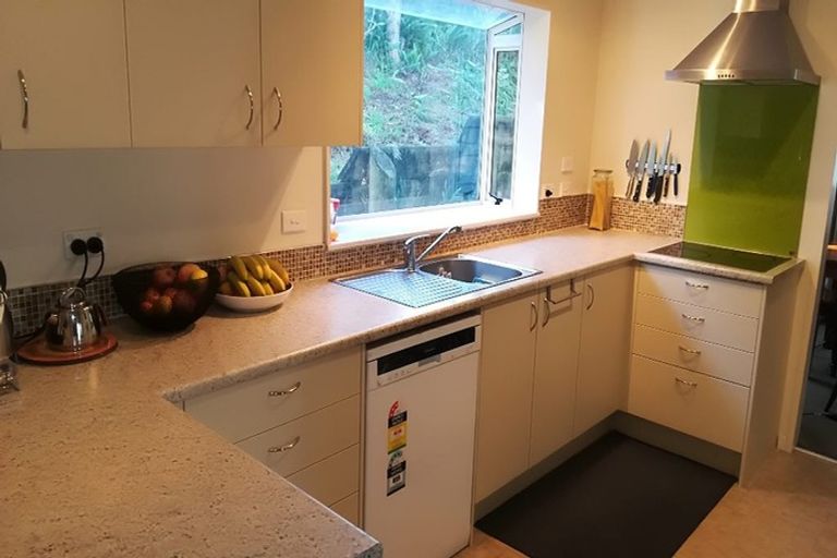 Photo of property in 2/112 Nigel Road, Browns Bay, Auckland, 0630