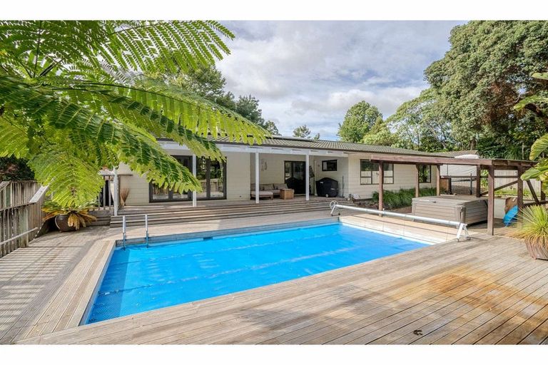 Photo of property in 136 Landing Road, Kerikeri, 0230