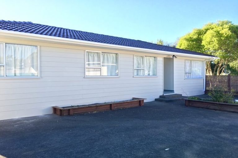 Photo of property in 19 Glennandrew Drive, Half Moon Bay, Auckland, 2012