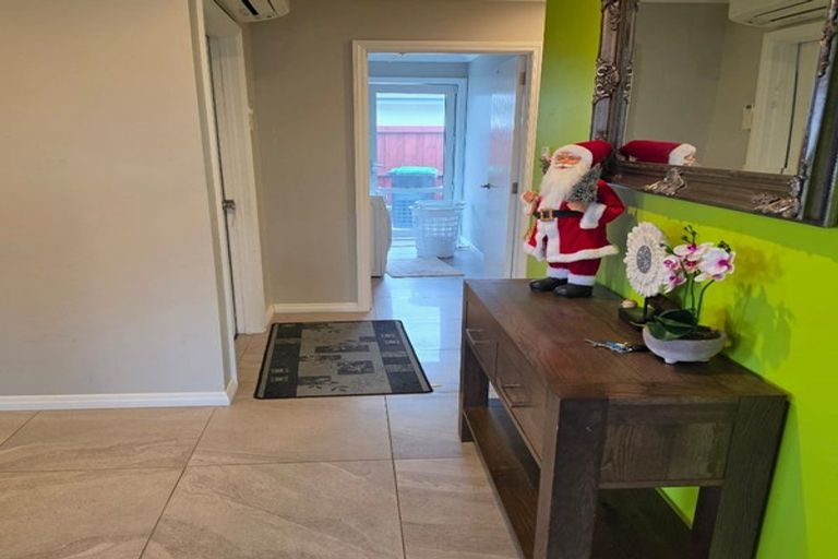 Photo of property in 73 Kippenberger Avenue, Rangiora, 7400