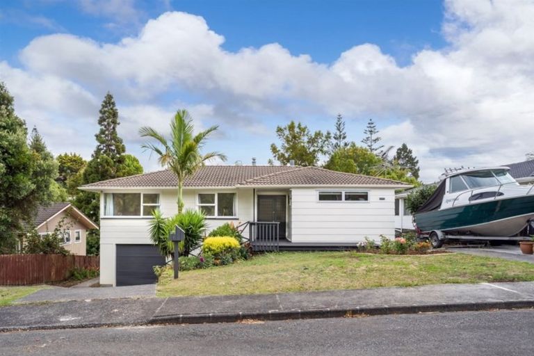 Photo of property in 12 Carina Crescent, Torbay, Auckland, 0630