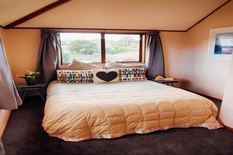 Photo of property in 36a Colwill Road, Massey, Auckland, 0614